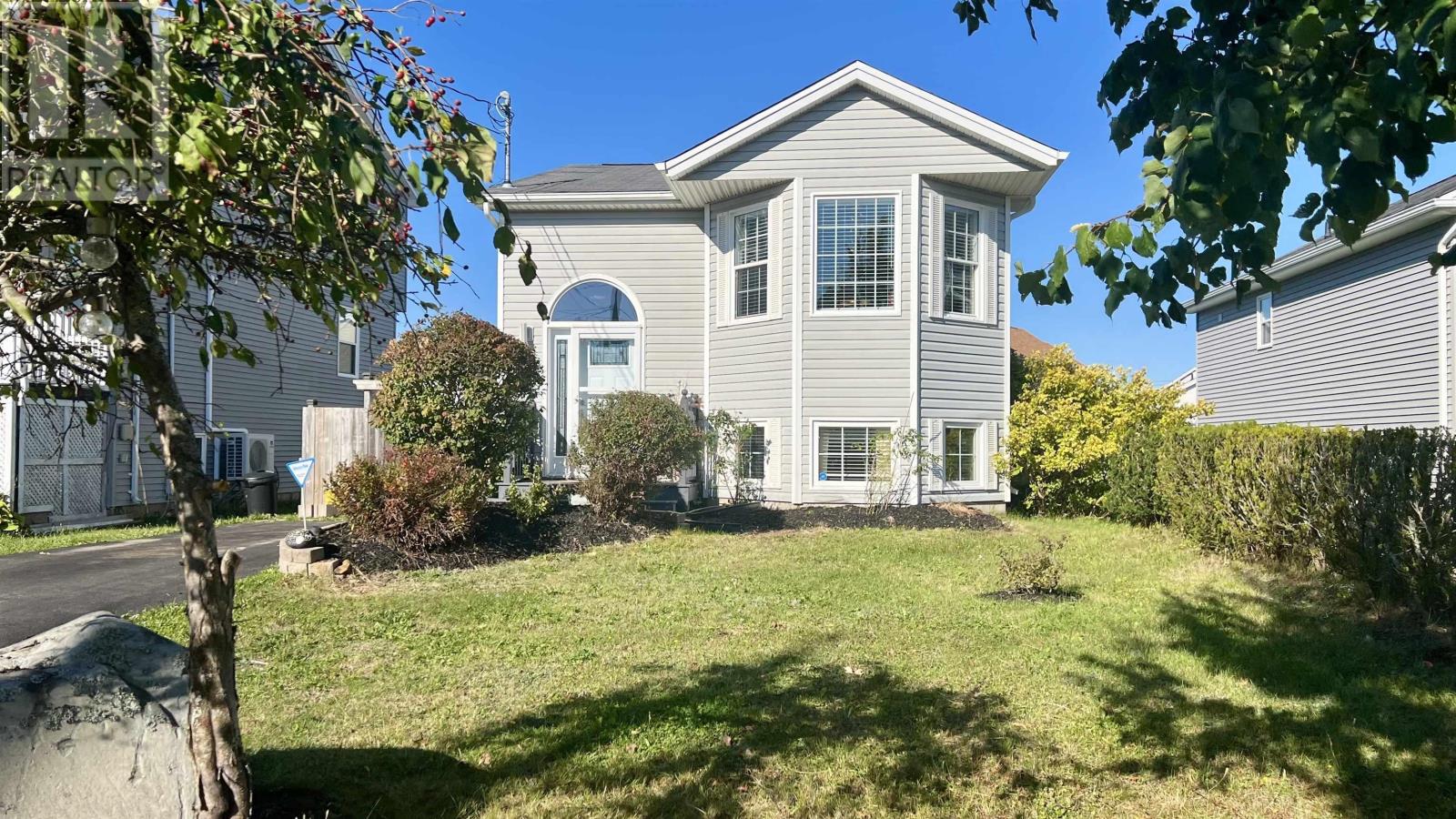 96 Heritage Hills Dr, Eastern Passage, NS B3G 1T4