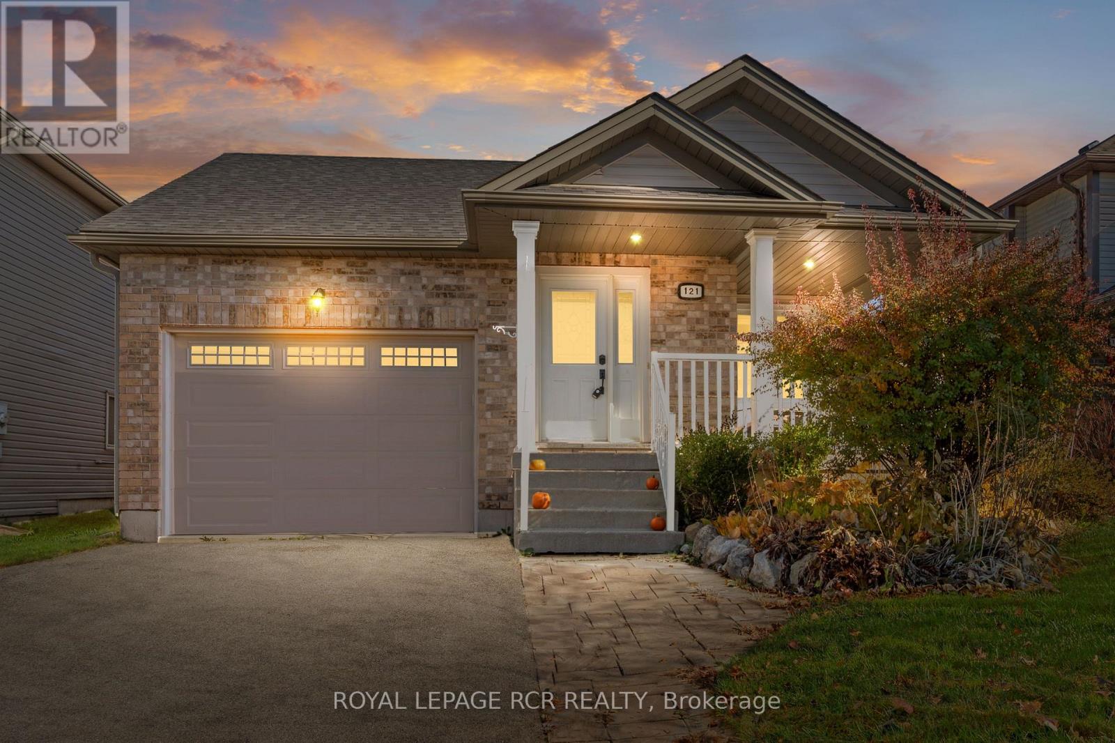 121 Fleming Way, Shelburne, ON L9V 3E3