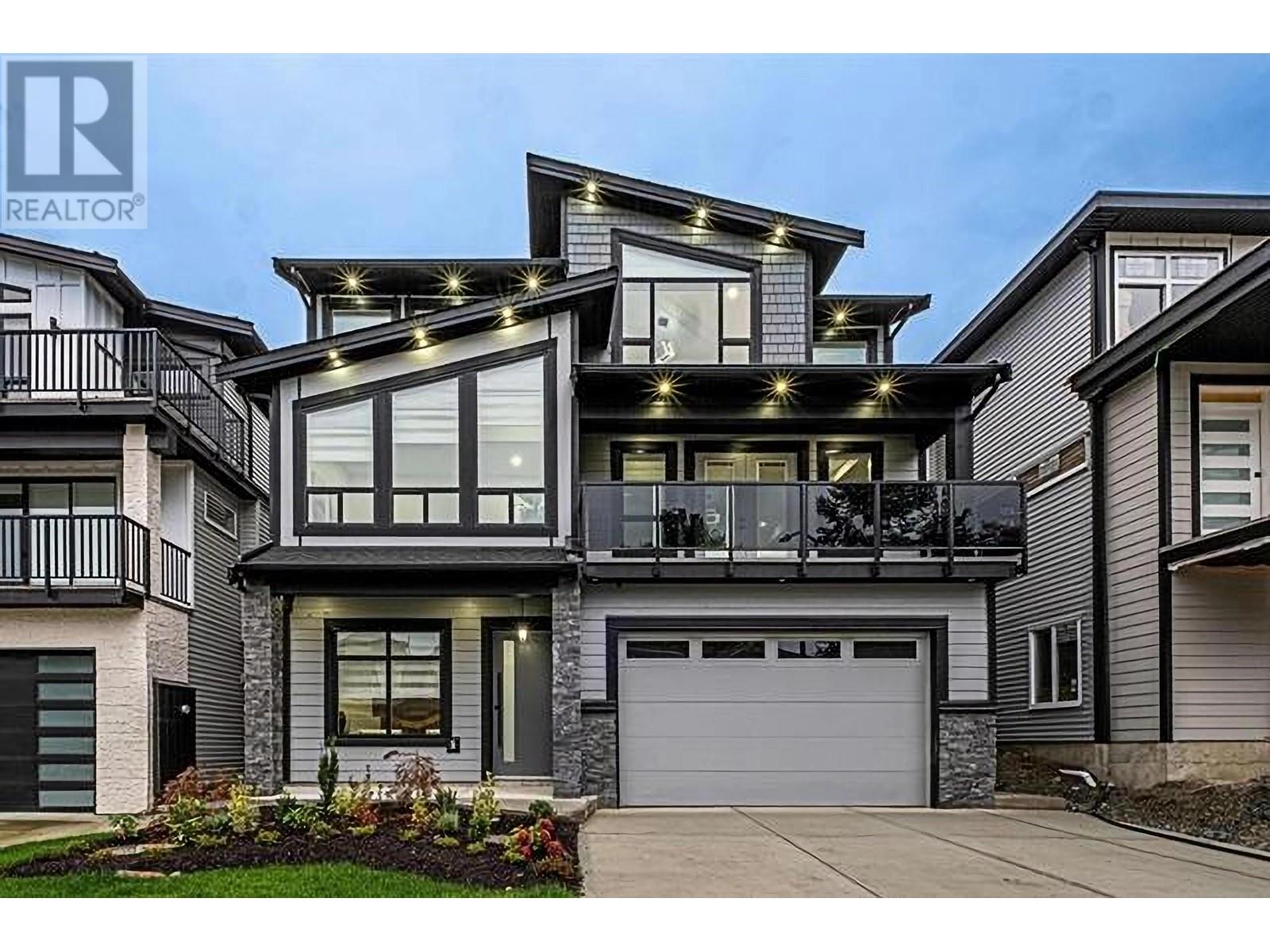 10516 Mcveety St, Maple Ridge, BC V2W 0K3