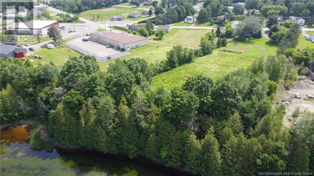 170 And 174 Houlton St, Woodstock, NB E7M 1Z1