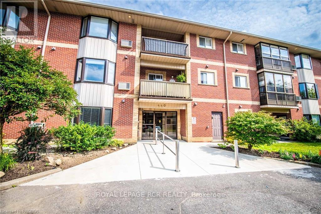 302 440 Durham St W #302, Wellington North, ON N0G 2L1