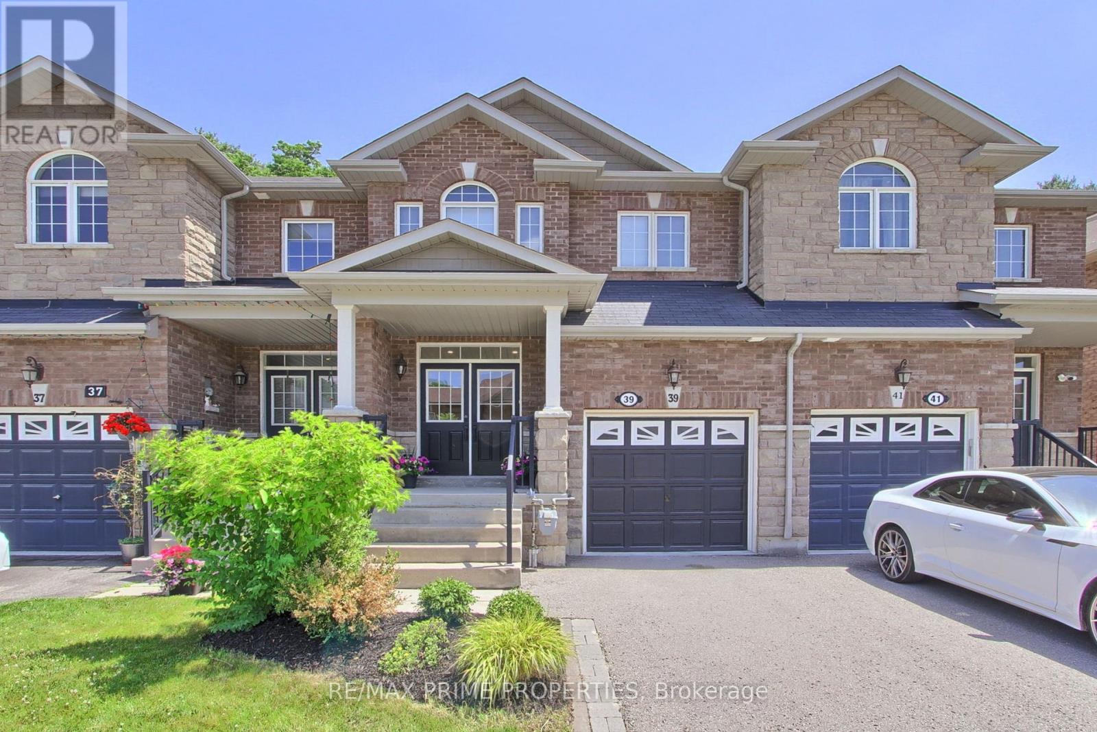 39 Scotia Rd, Georgina, ON L0E 1R0