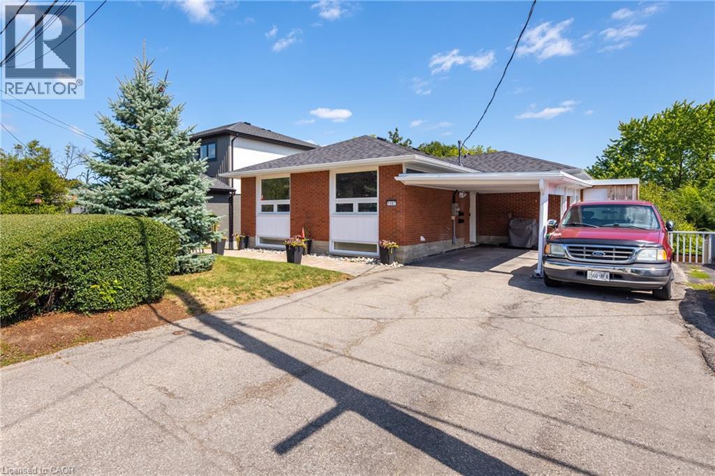 1067 Bernhardt St, Cambridge, ON N3H 2X9