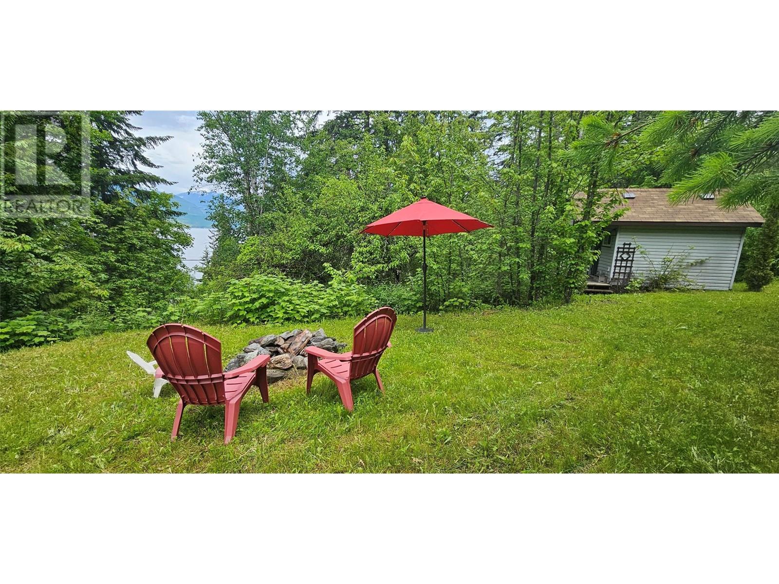 3953 Short Rd, Eagle Bay, BC V0E 1T0