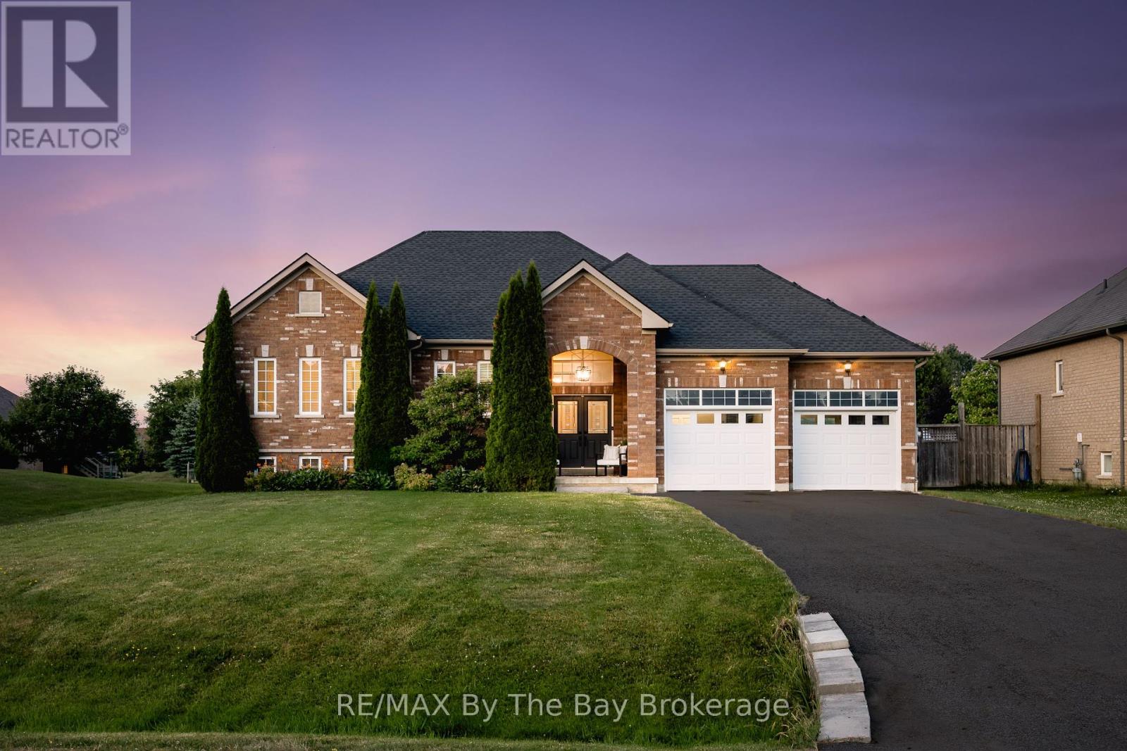 11 Basswood Dr, Wasaga Beach, ON L9Z 0A9