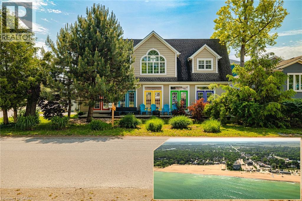 28 Centre St, Lambton Shores, ON N0M 1T0