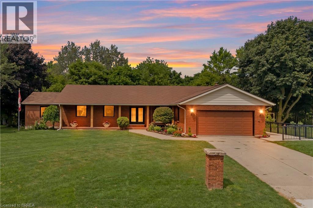 24 High St, Woolwich, ON N3B 2M3