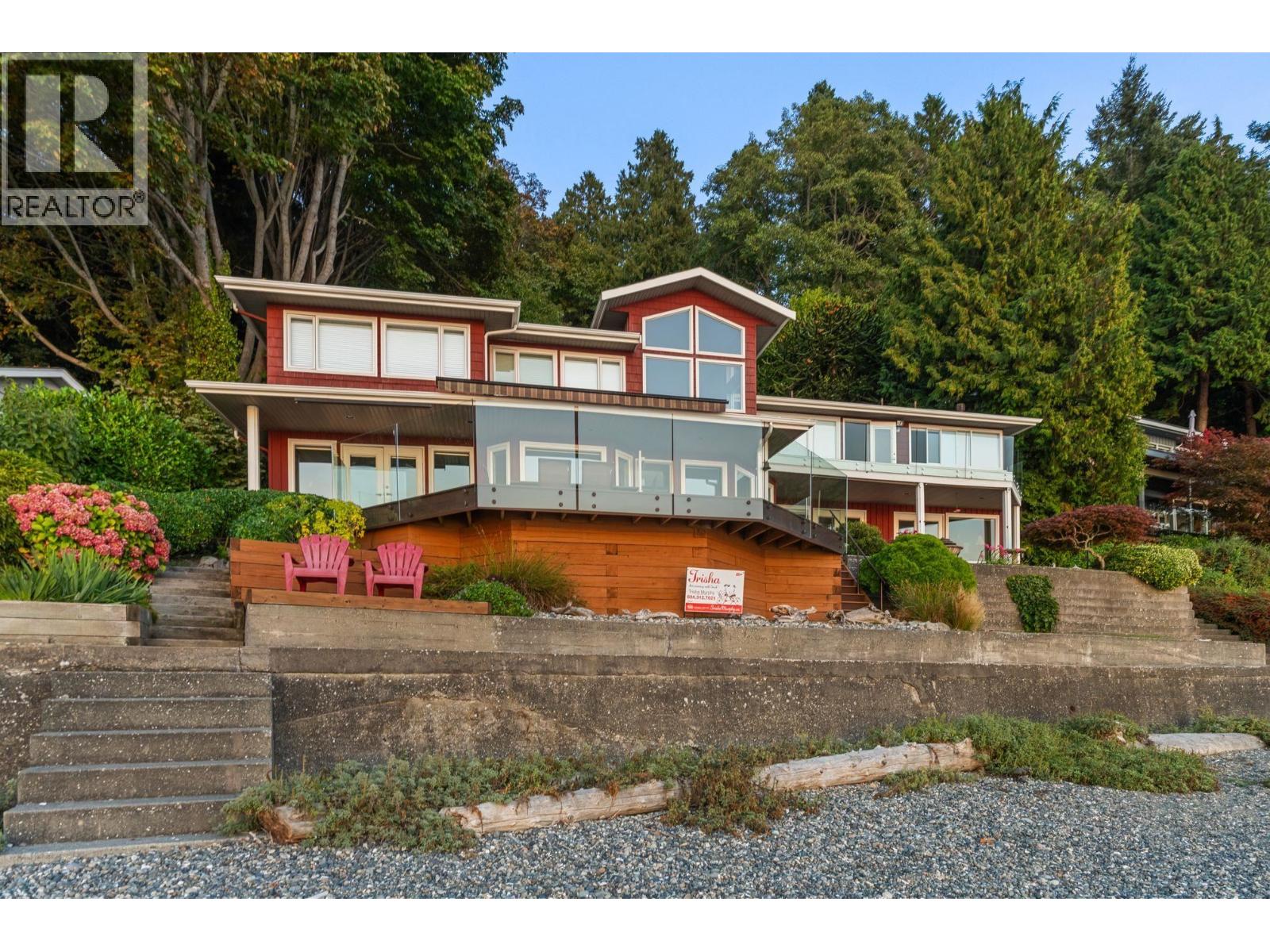 330 Tsawwassen Beach Rd, Delta, BC V4M 4C9