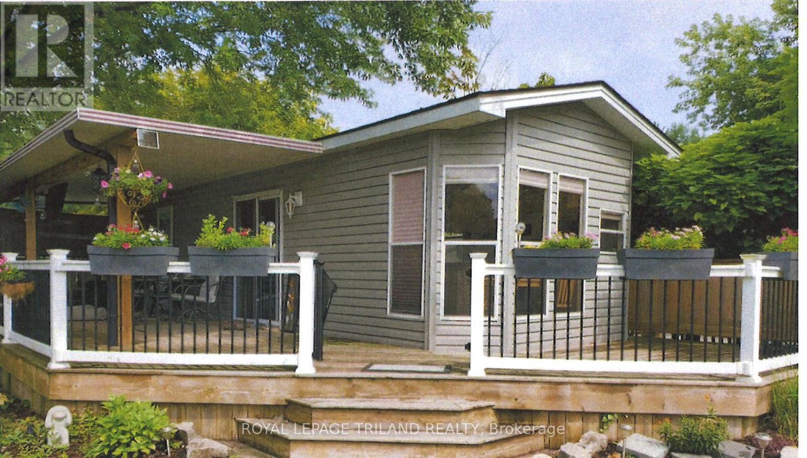 4895 Lakeshore Rd D36 Rd, Plympton-Wyoming, ON N0N 1J6