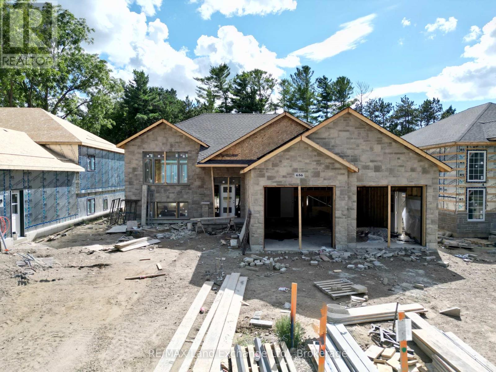 656 Devonshire Rd, Saugeen Shores, ON N0H 2C3