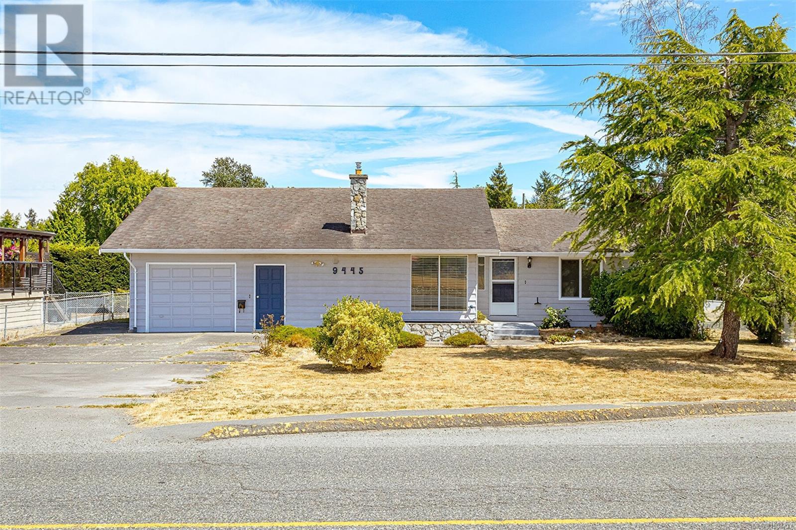9445 Canora Rd, Sidney, BC V8L 1P3