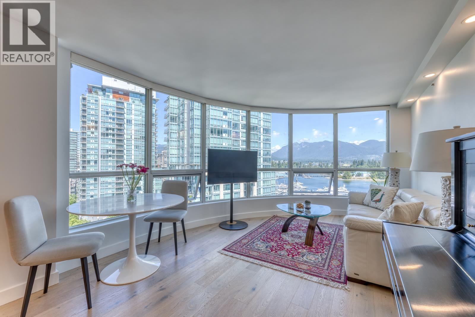 588 Broughton Street Unit 1001, Vancouver, BC V6G 3E3