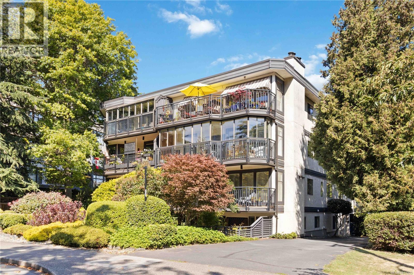 906 Southgate St Unit 404 St, Victoria, BC V8V 2Y2