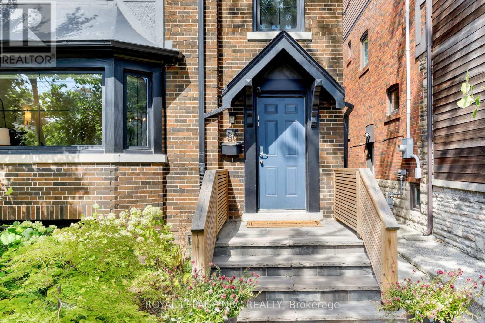 50 Tyrrel Ave, Toronto, ON M6G 2G2