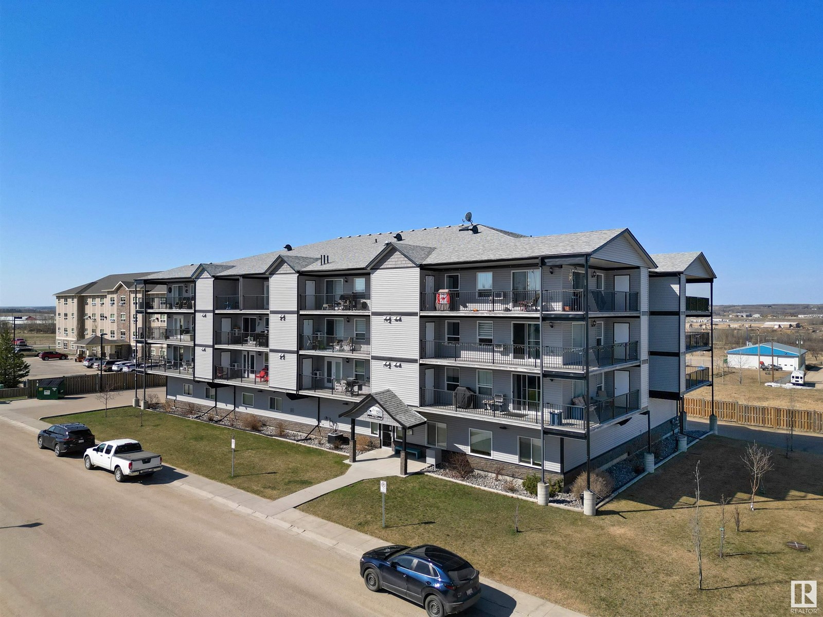 4002 47 Street #202, Drayton Valley, AB T7A 0A2