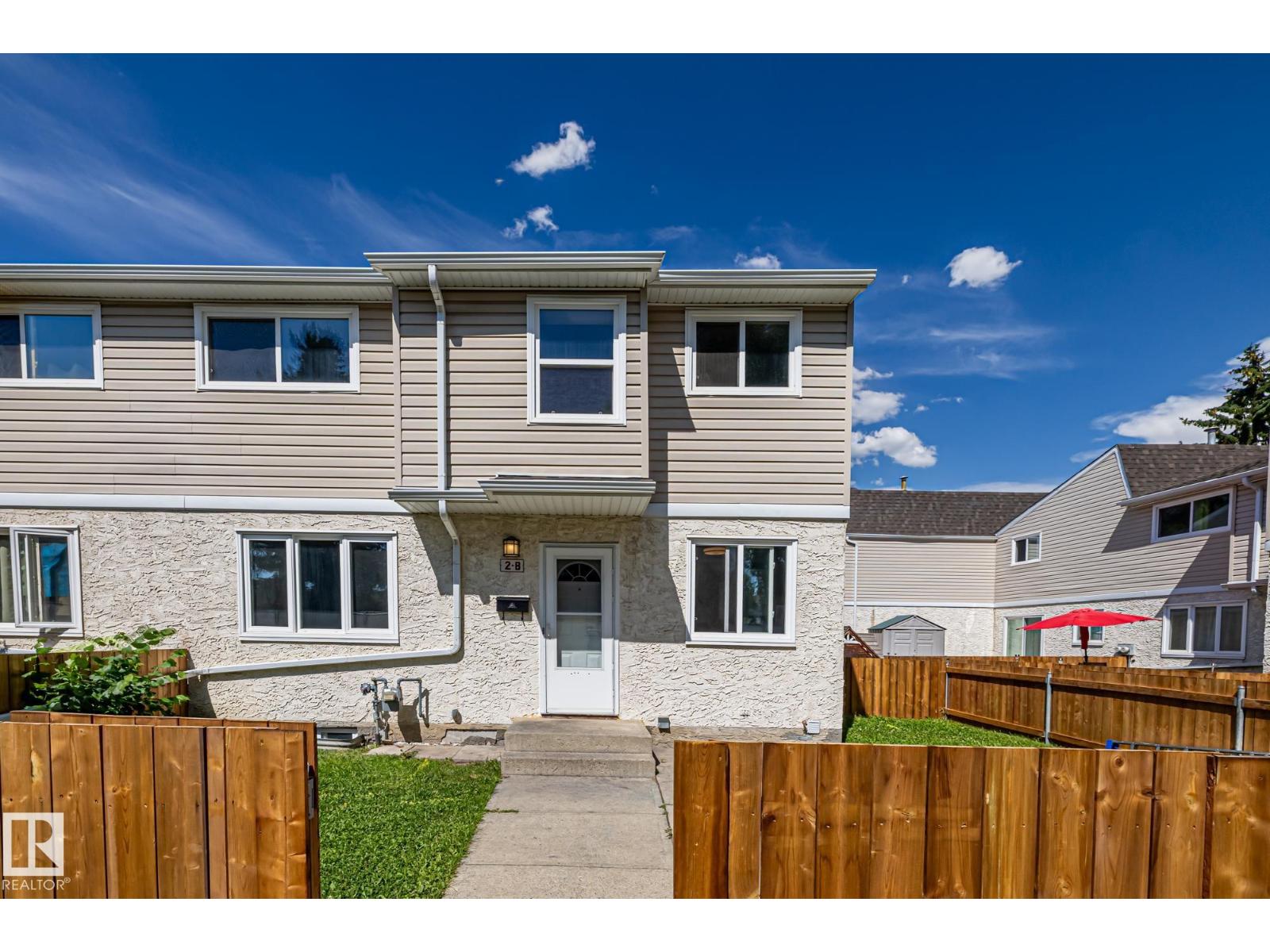 2 Clareview Vg NW #b, Edmonton, AB T5A 3P2