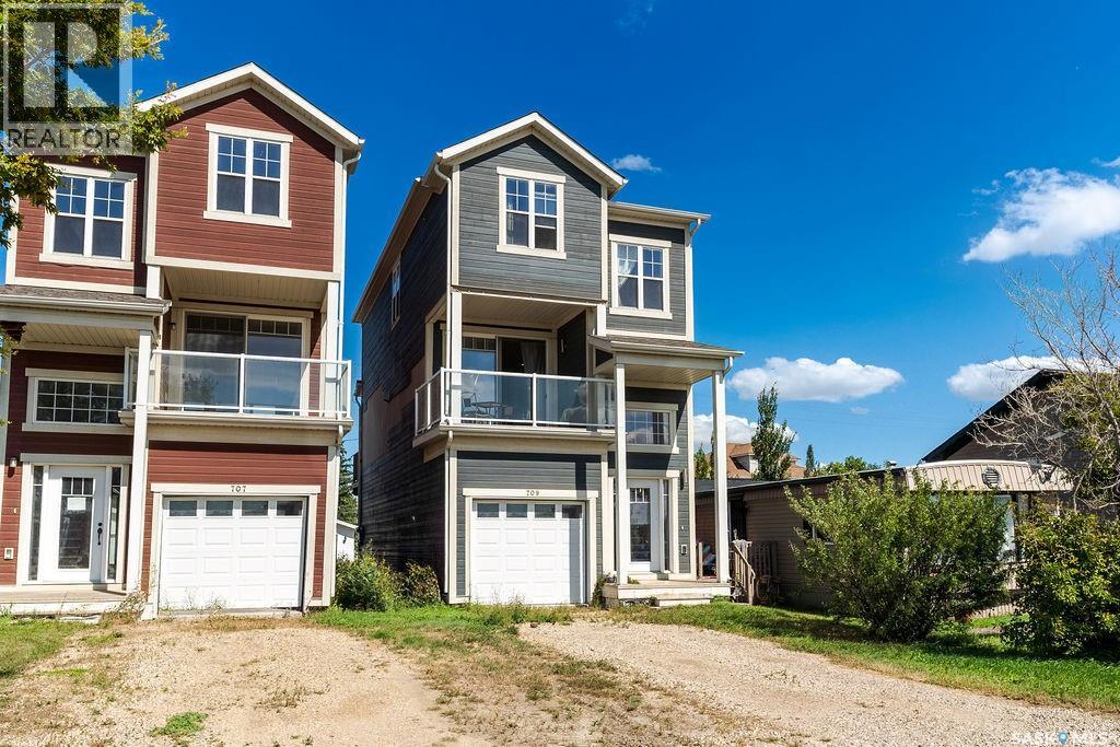 709 Railway Ave, Wilcox, SK S0G 5E0