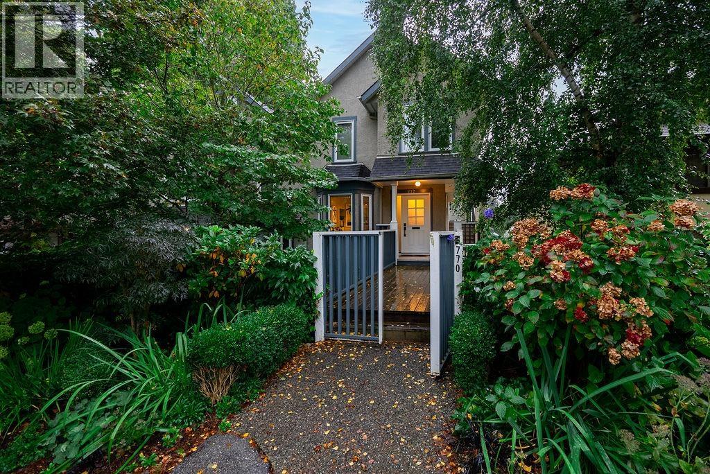 772 Union St, Vancouver, BC V6A 2C2