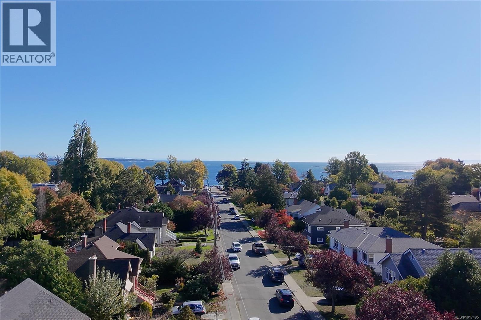 2586 Dalhousie St, Oak Bay, BC V8R 2H9