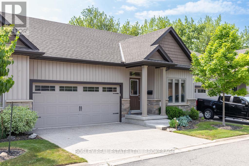 8 332 Pelham Rd, St. Catharines, ON L2S 0A2