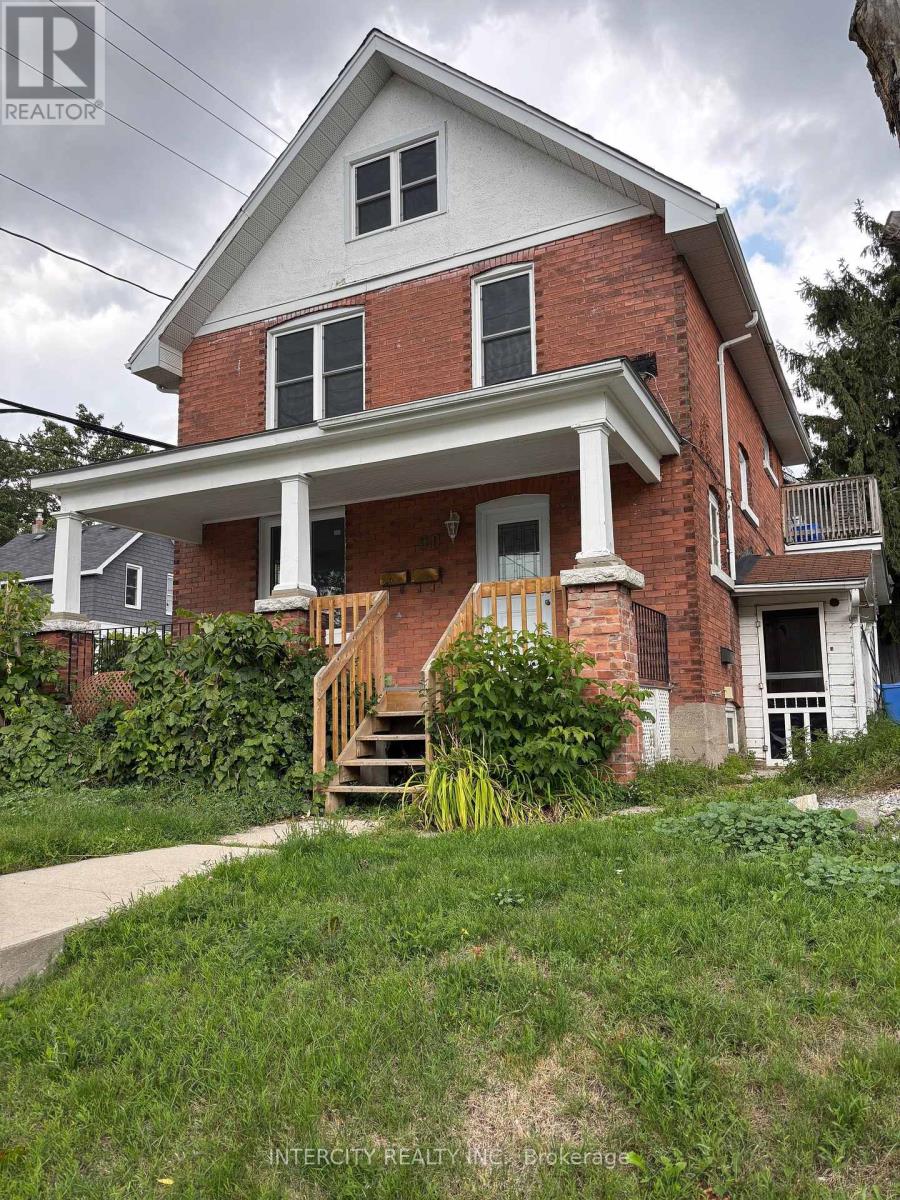 90 Coldwater Rd W, Orillia, ON L3V 5L5