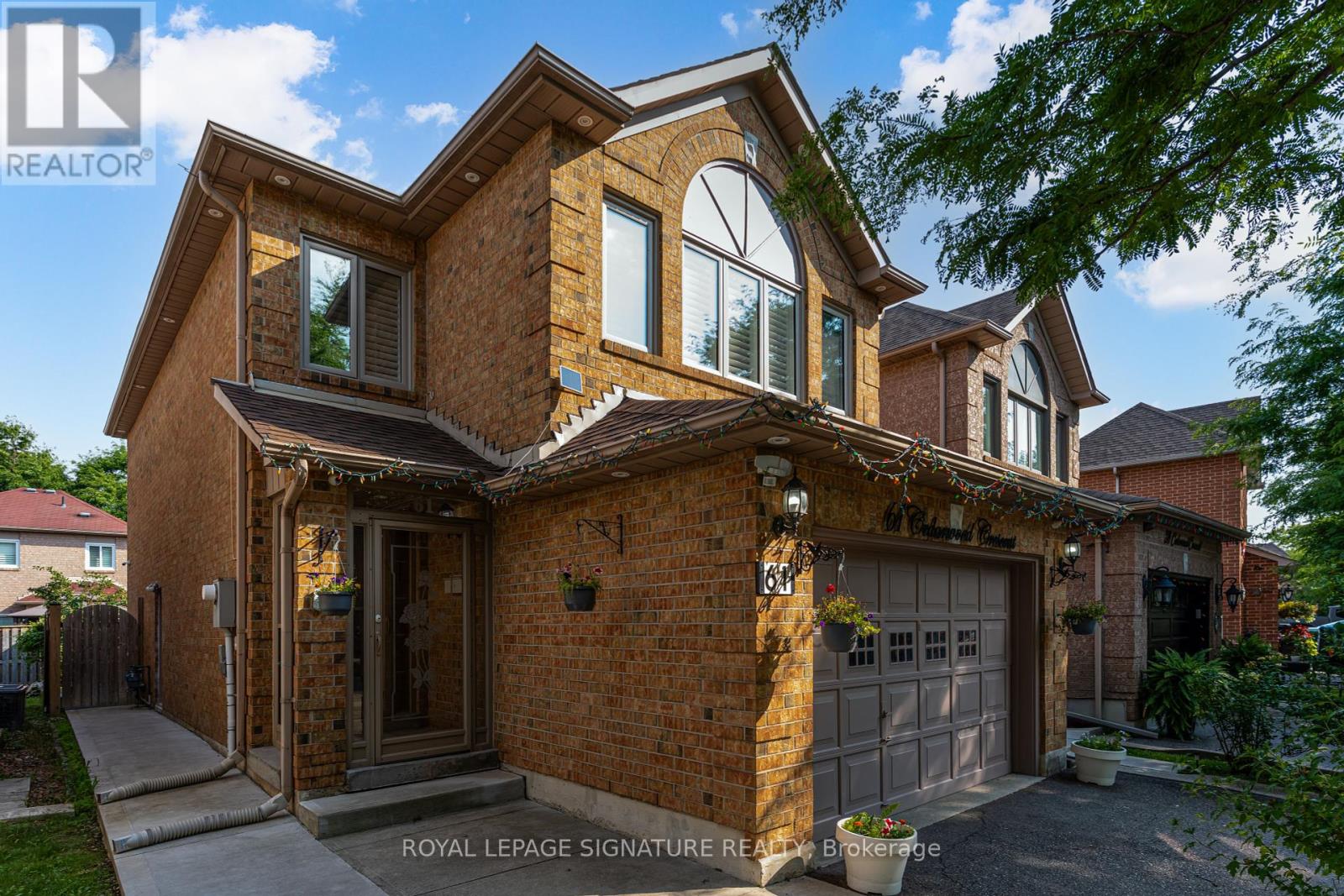 61 Cedarwood Cres, Brampton, ON L6X 4J9