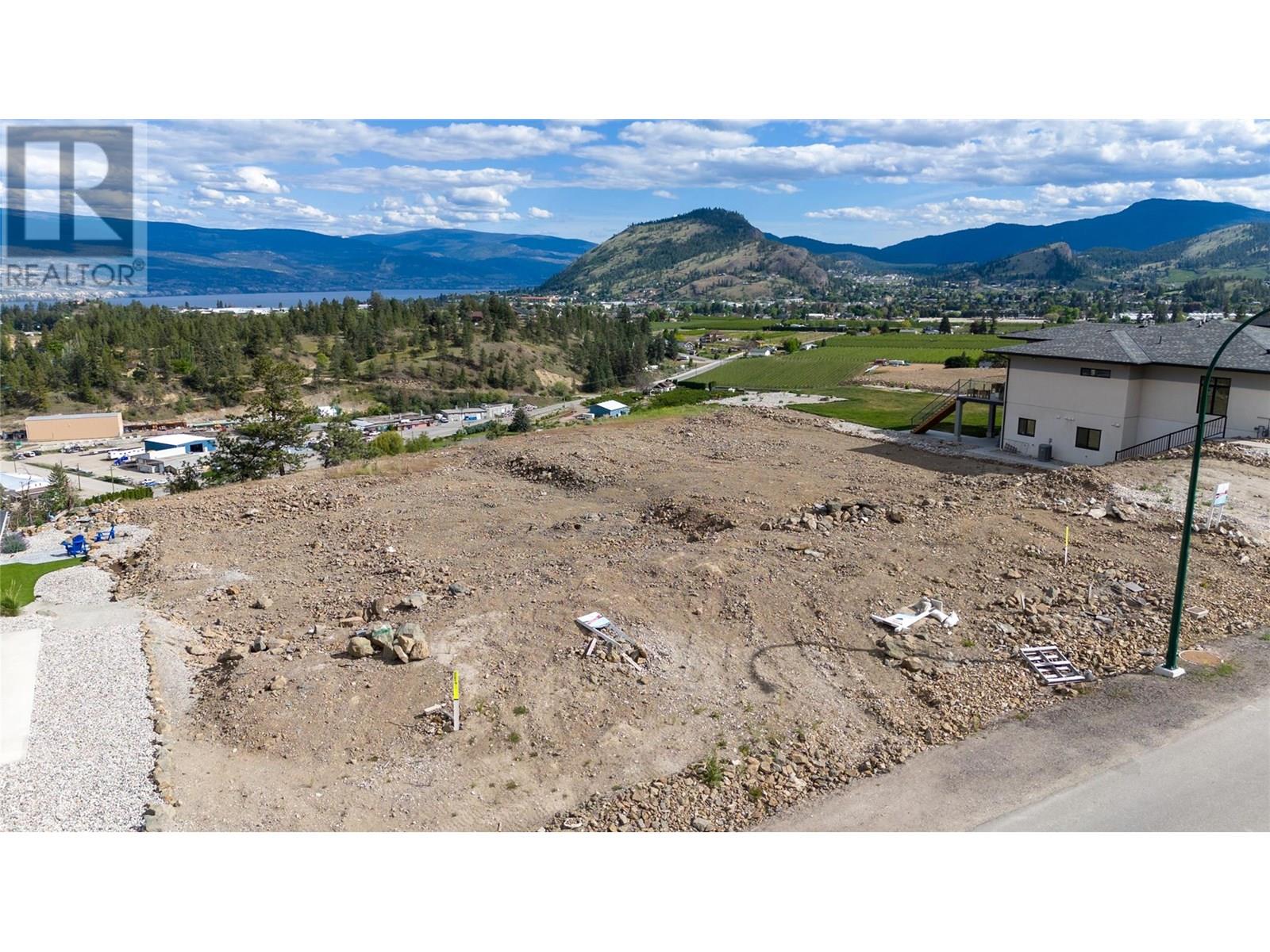 17555 Sanborn St, Summerland, BC V0H 1Z6