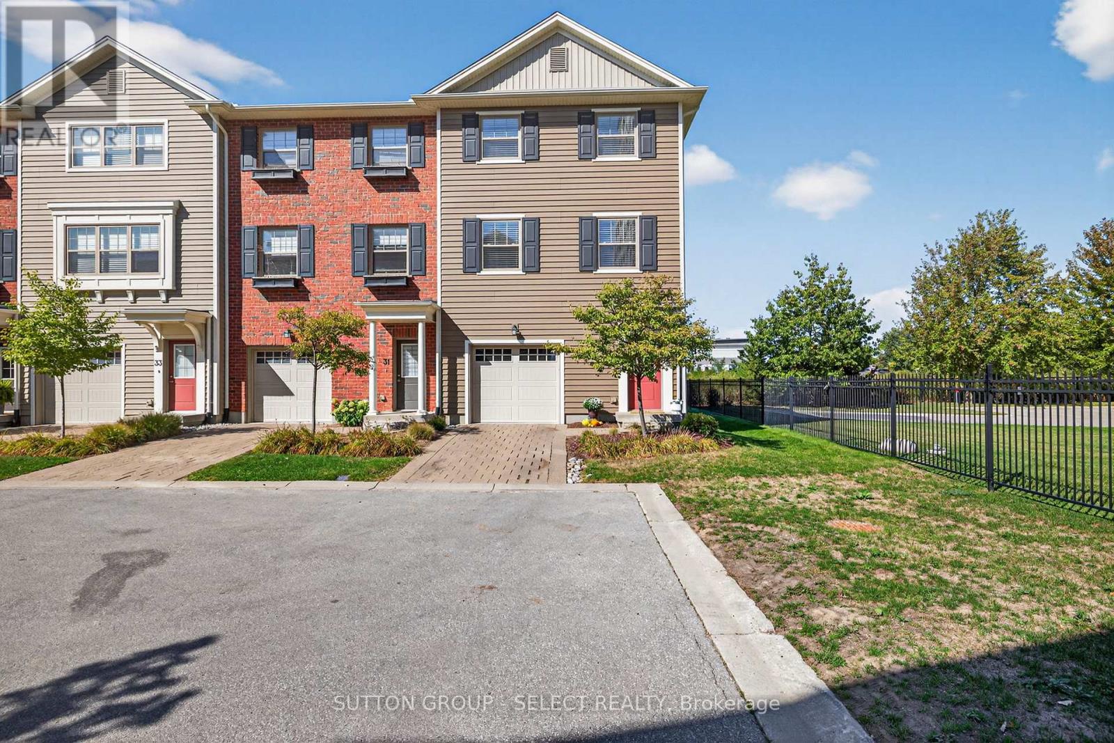 29 1040 Coronation Dr, London, ON N6H 0B5