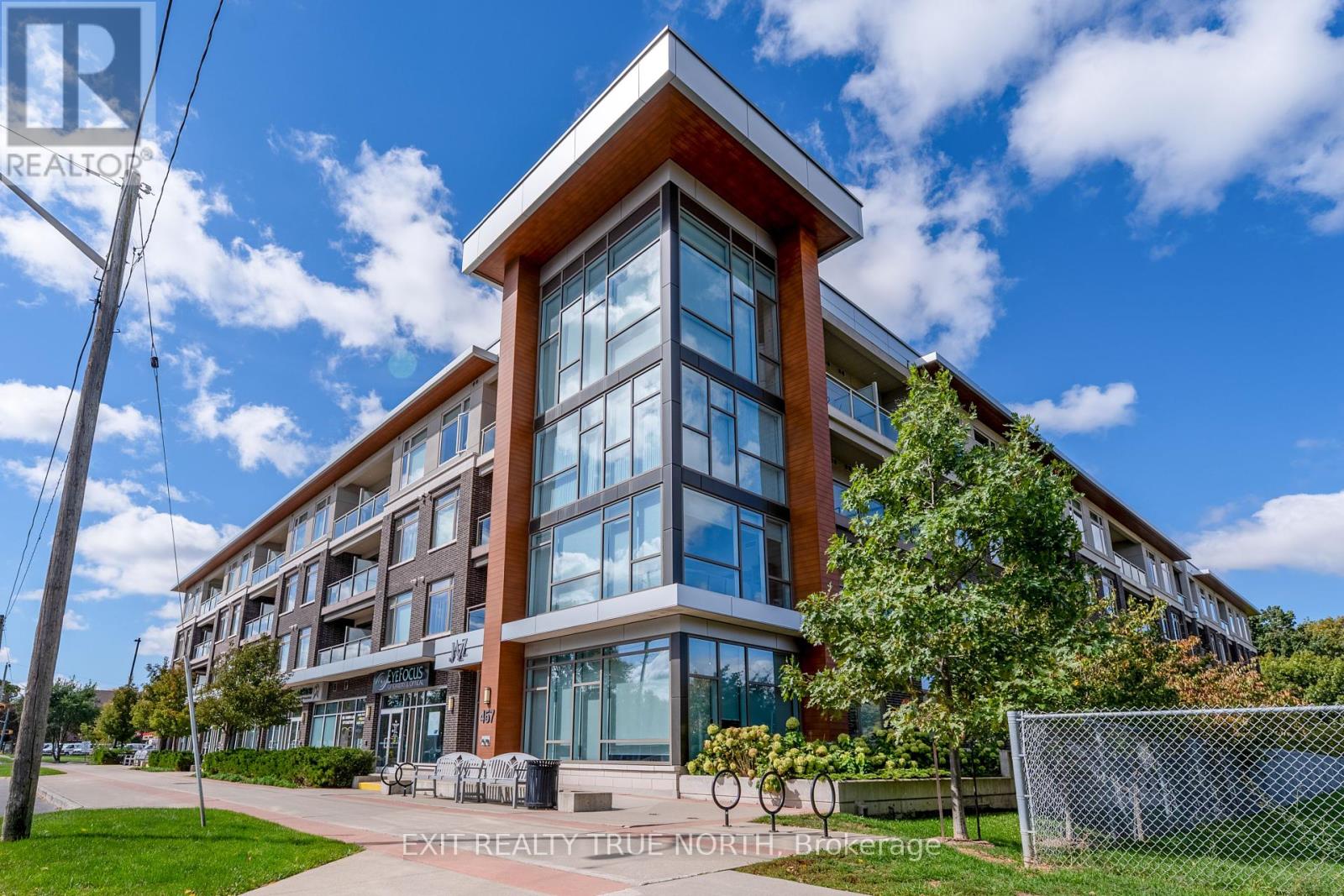 205 457 Plains Rd E, Burlington, ON L7T 0B8