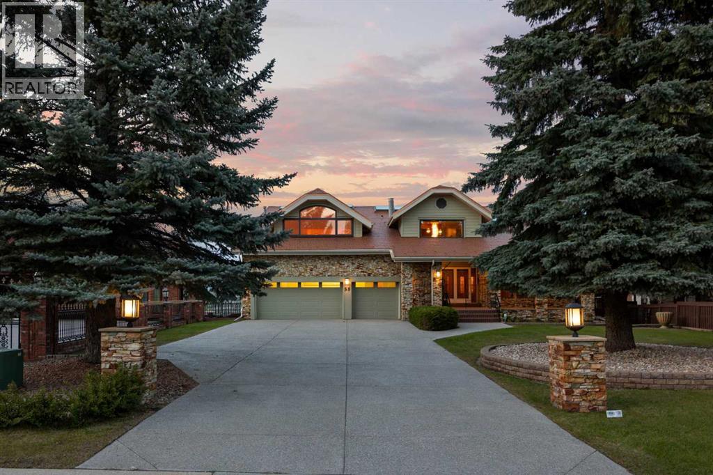 38 Patterson Dr SW, Calgary, AB T3H 2B7