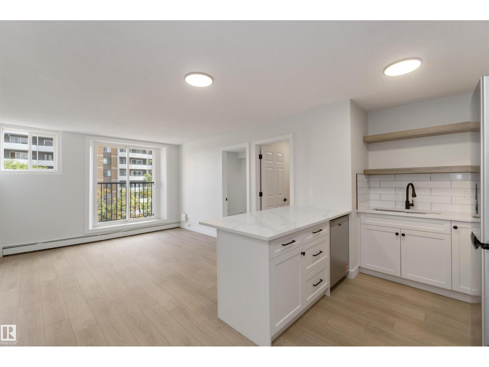 9730 106 Street #405, Edmonton, AB T5K 1B7