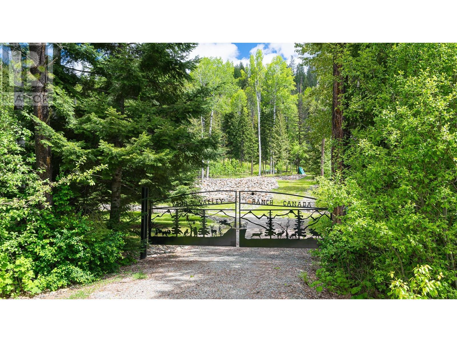 3 Highway Unit 7470, Kitchener, BC V0B 2P0