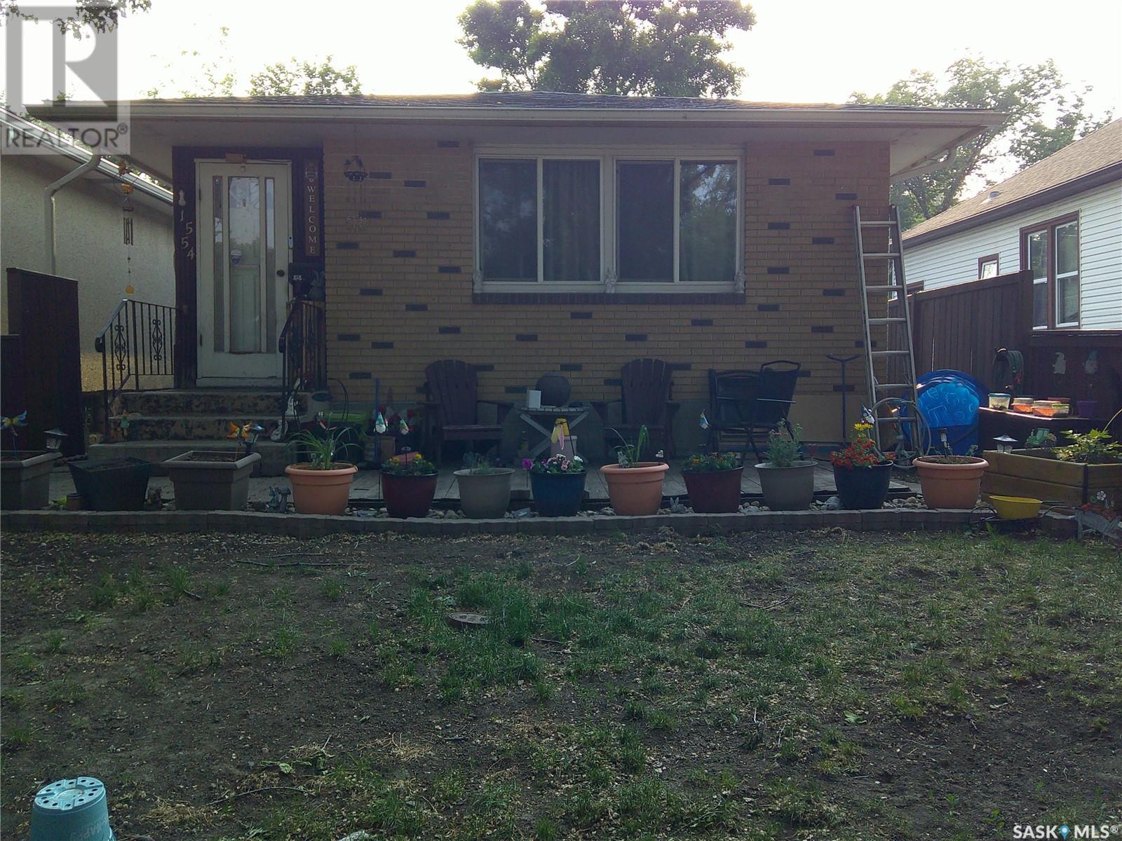 1554 Retallack St, Regina, SK S4T 2J4