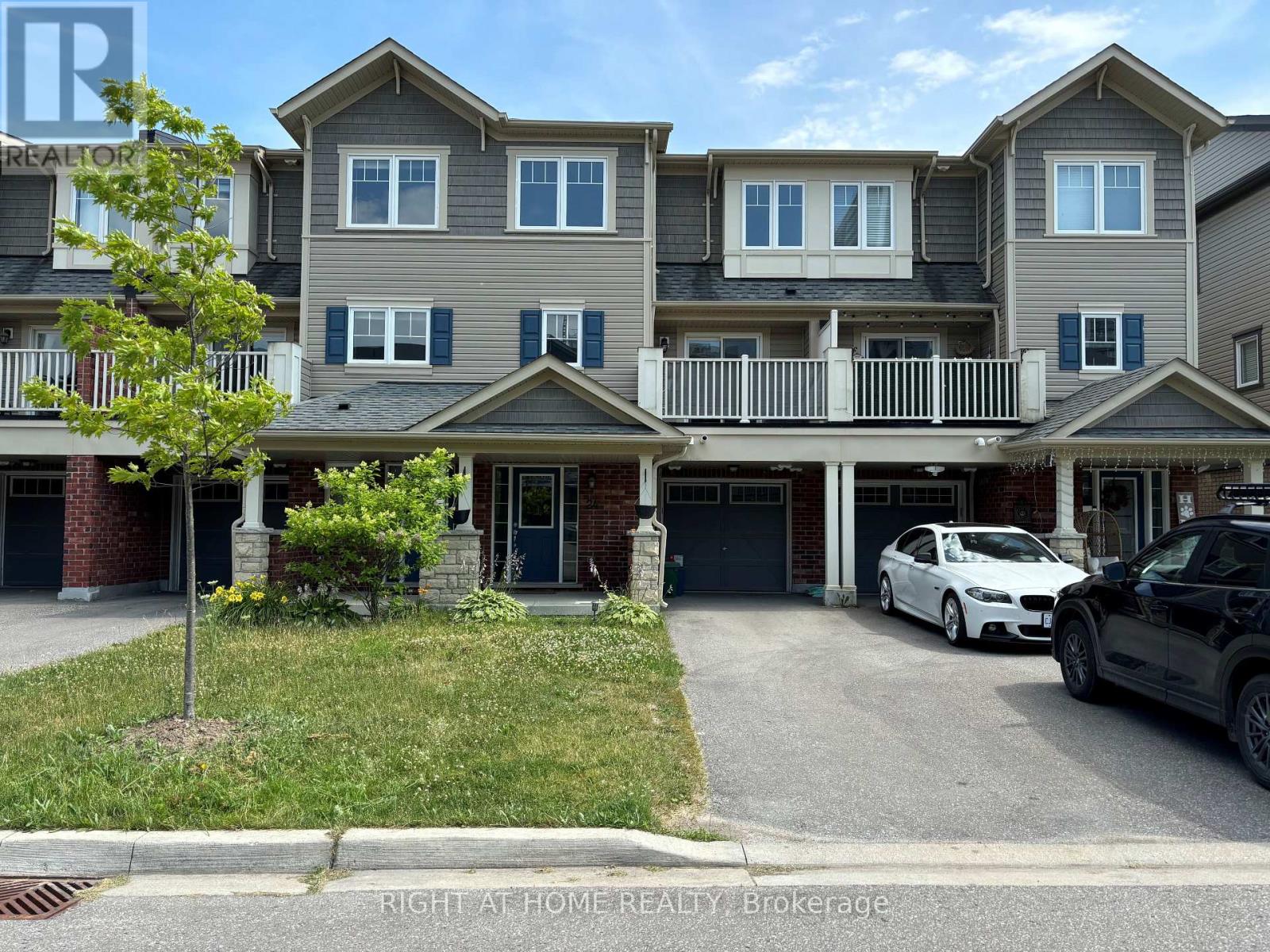 24 Nearco Cres, Oshawa, ON L1L 0J4
