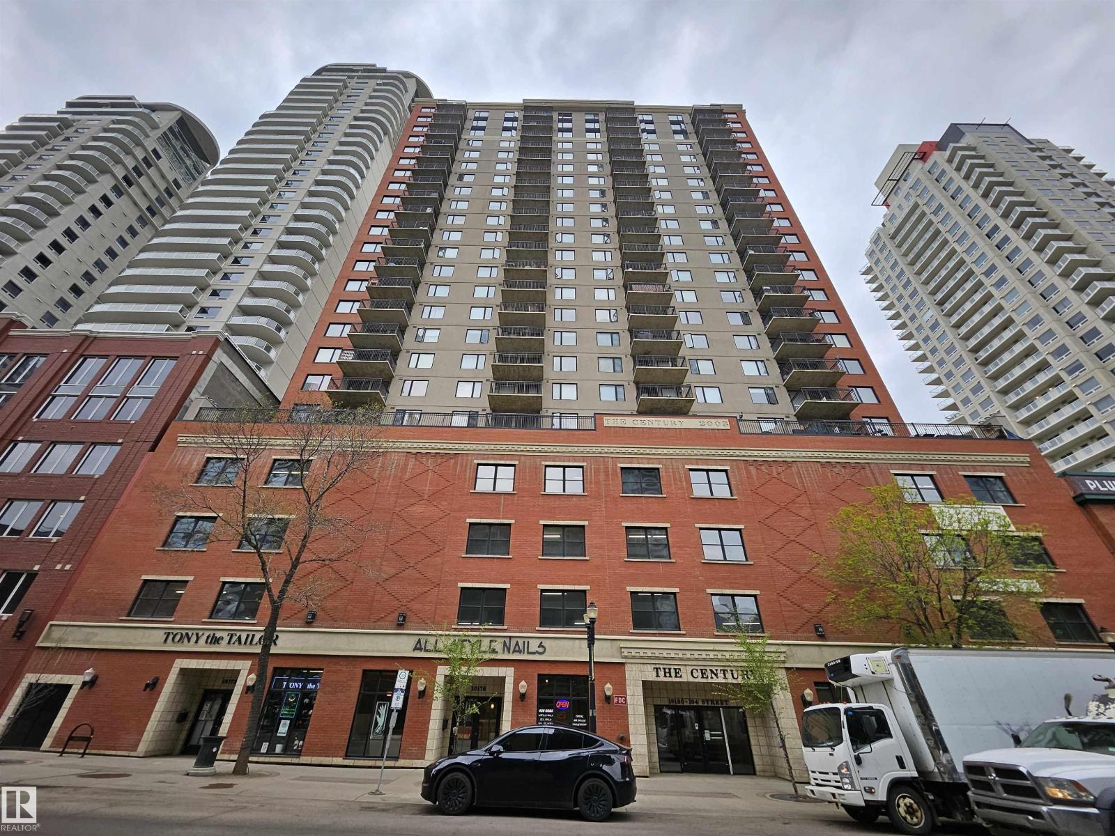10180 104 Street Northwest #1501, Edmonton, AB T5J 1A7