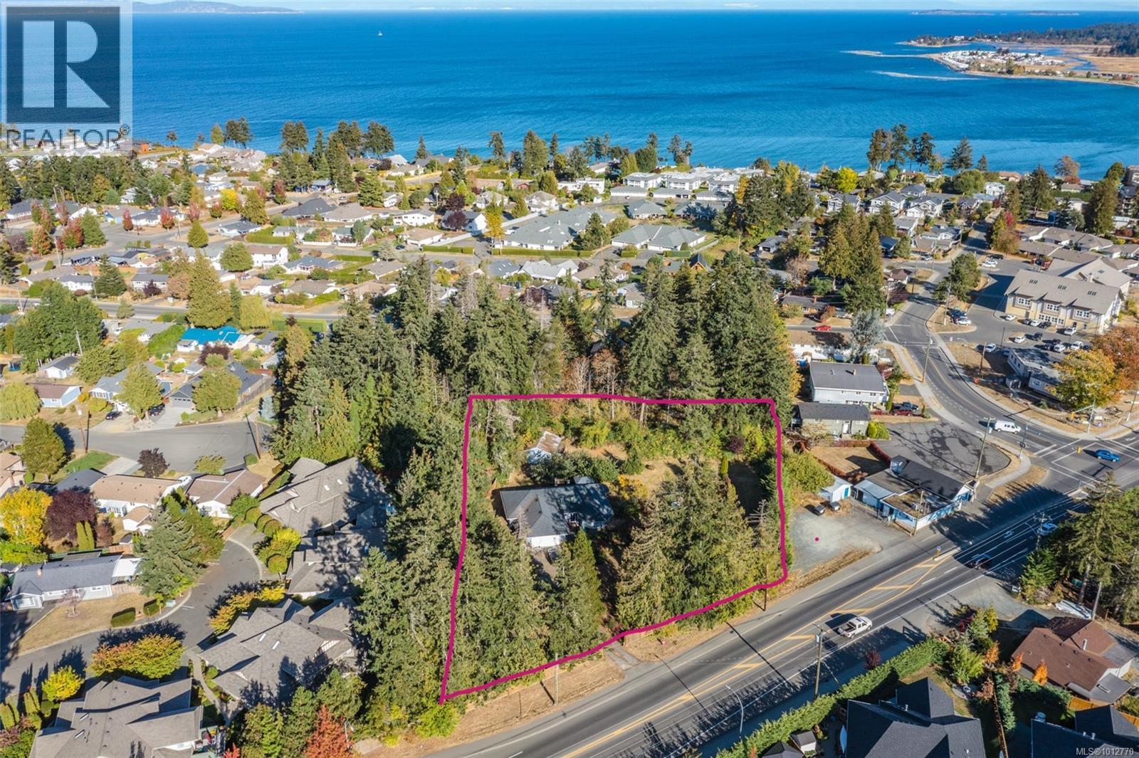 563 Island Hwy W, Parksville, BC V9P 1C7