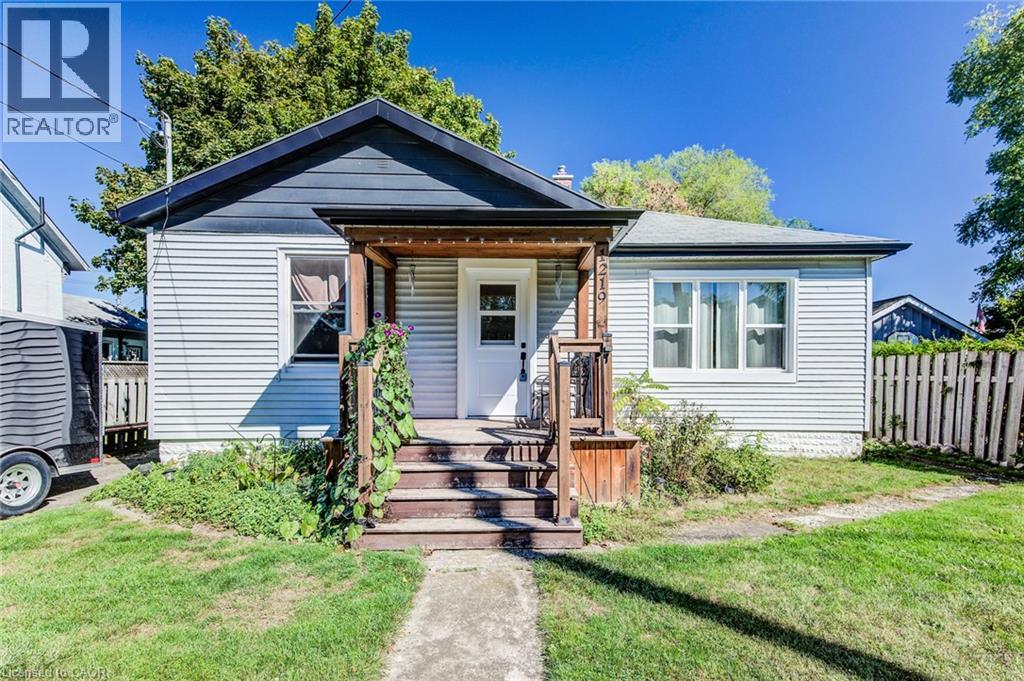 1219 Duke St, Cambridge, ON N3H 3V8