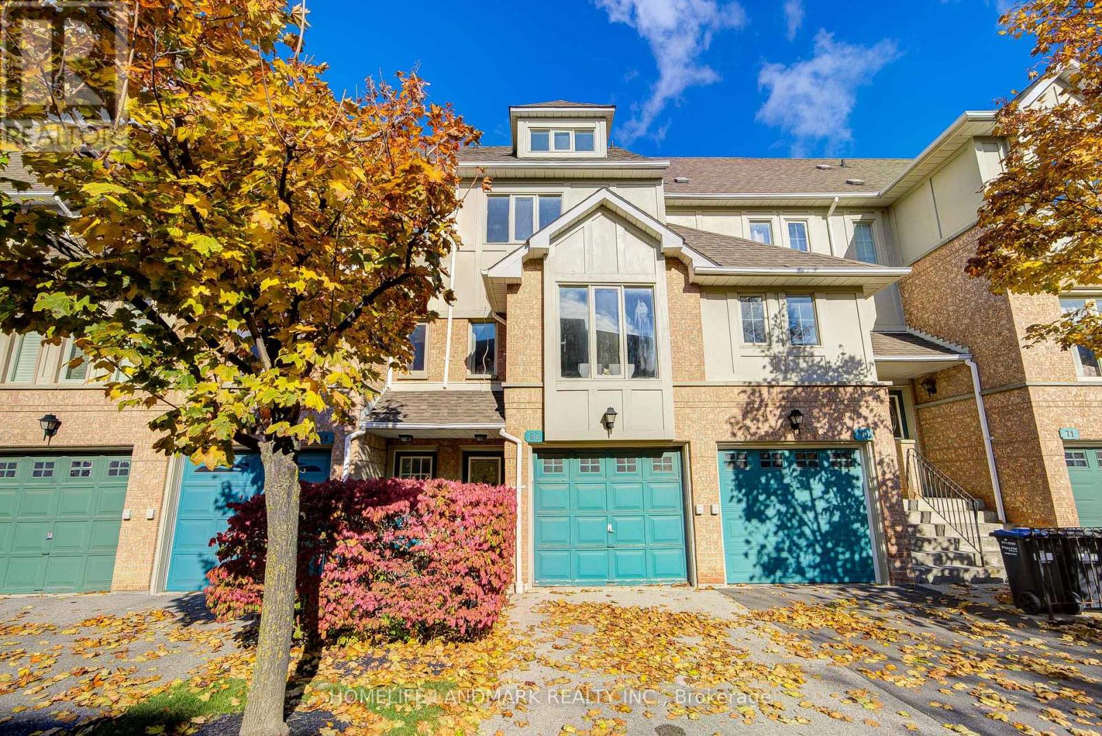 69 1050 Bristol Rd W, Mississauga, ON L5V 2E8