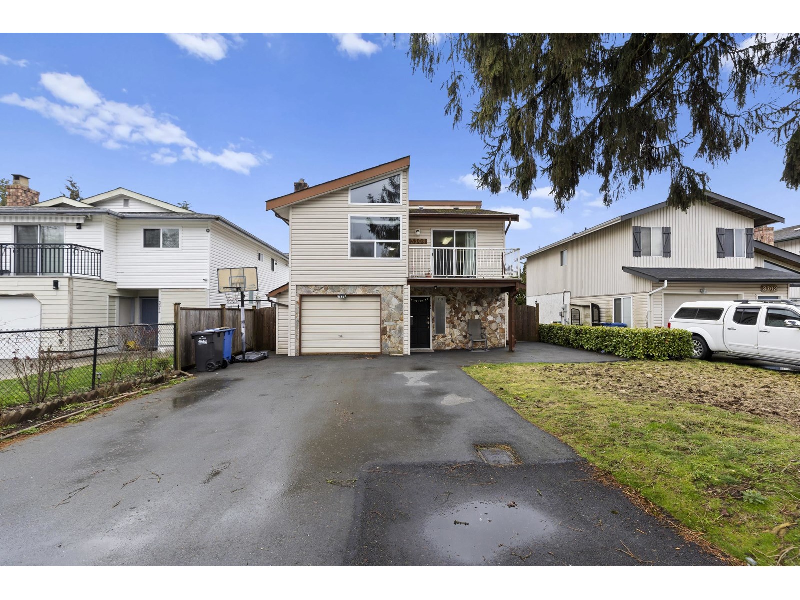 3308 Jervis Cres, Abbotsford, BC V2T 4R6