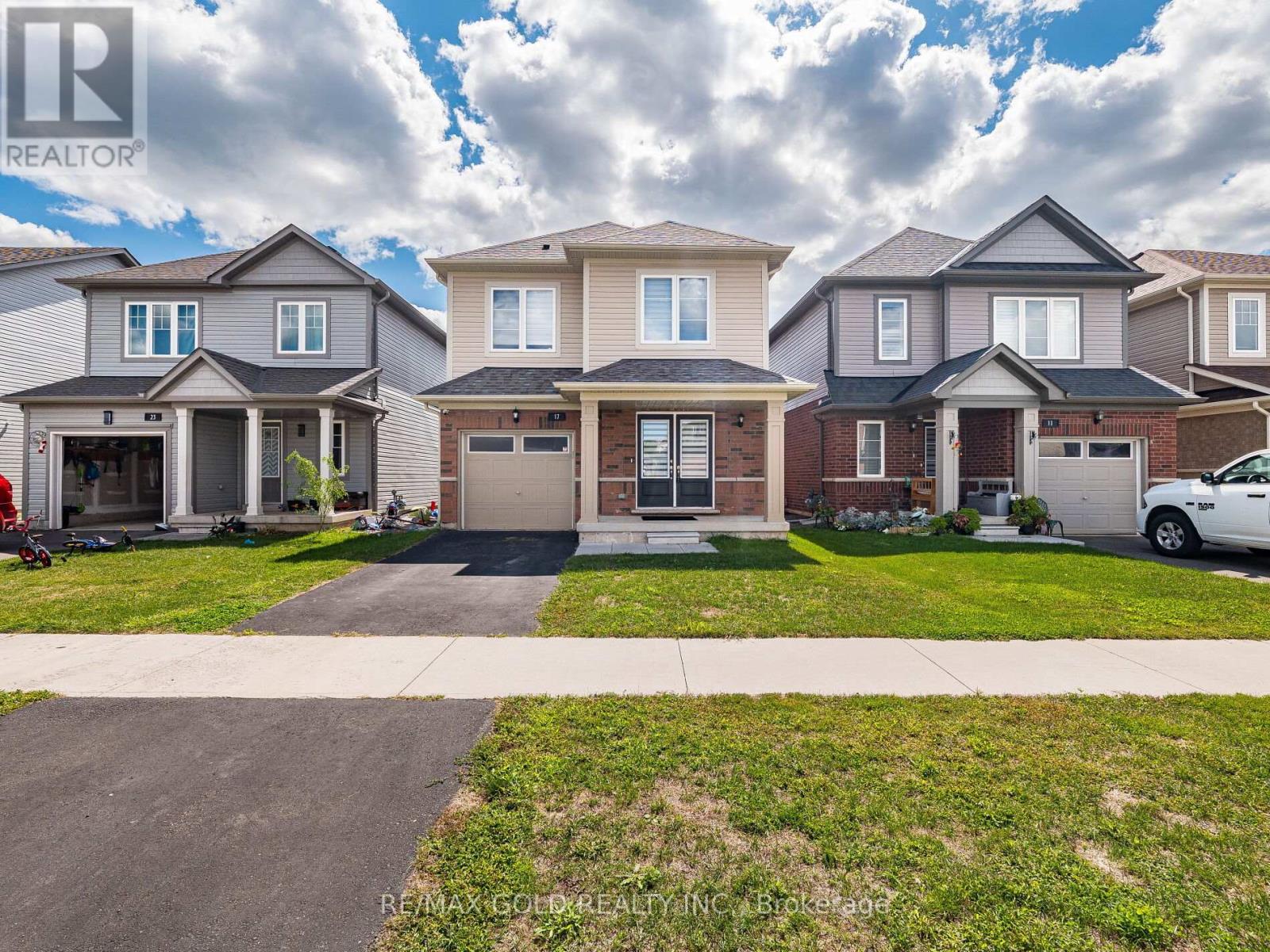 17 Cottonwood Cres, Welland, ON L3B 0J3