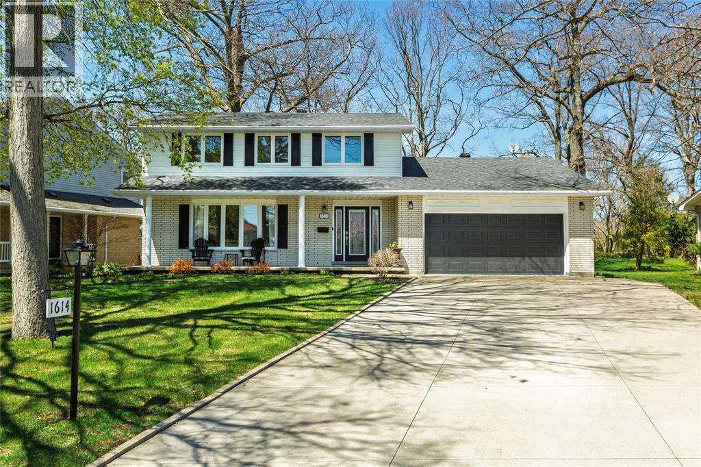 1614 Blackwell Rd, Sarnia, ON N7X 1A4