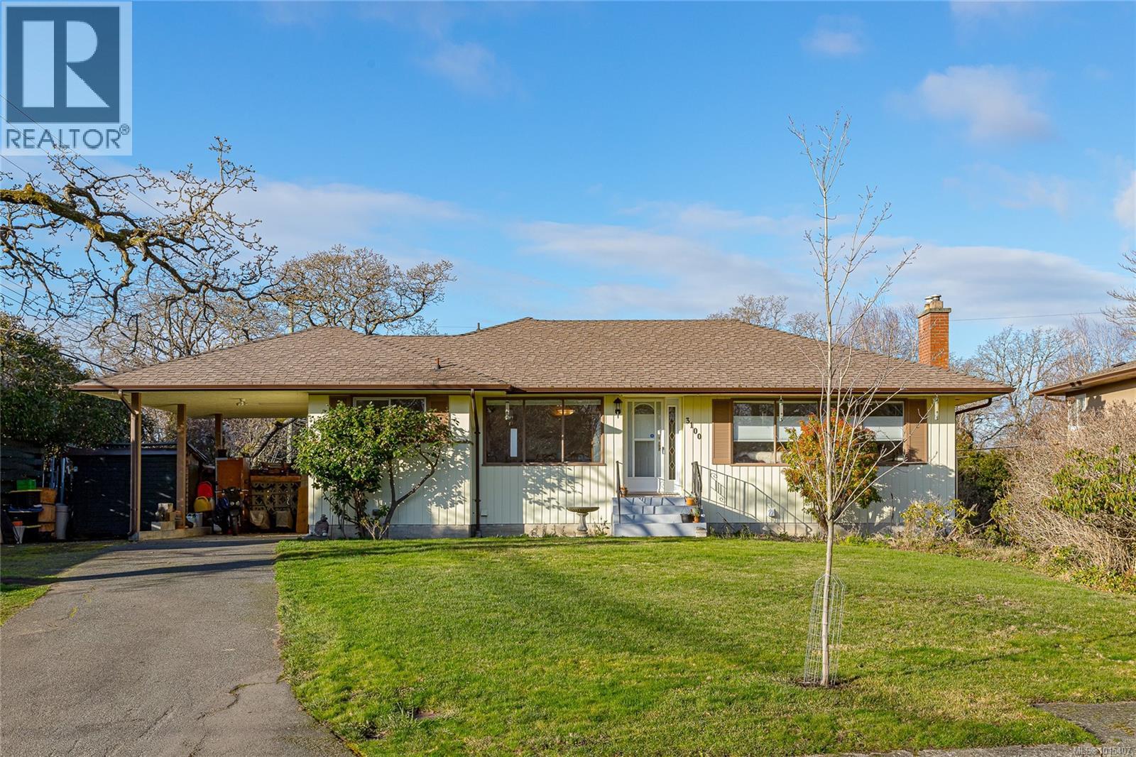 3100 Woodburn Ave, Oak Bay, BC V8P 5B7