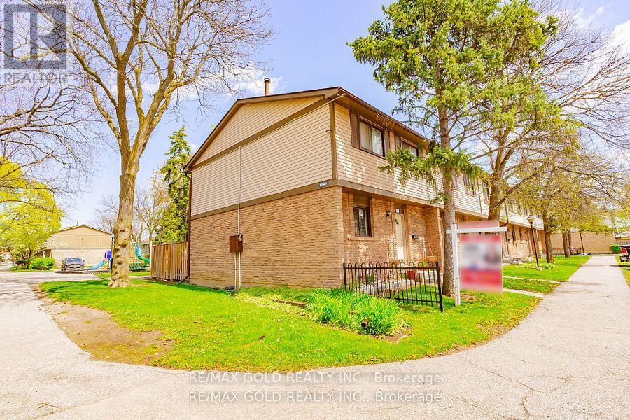 63 105 Hansen Rd N, Brampton, ON L6V 3C9