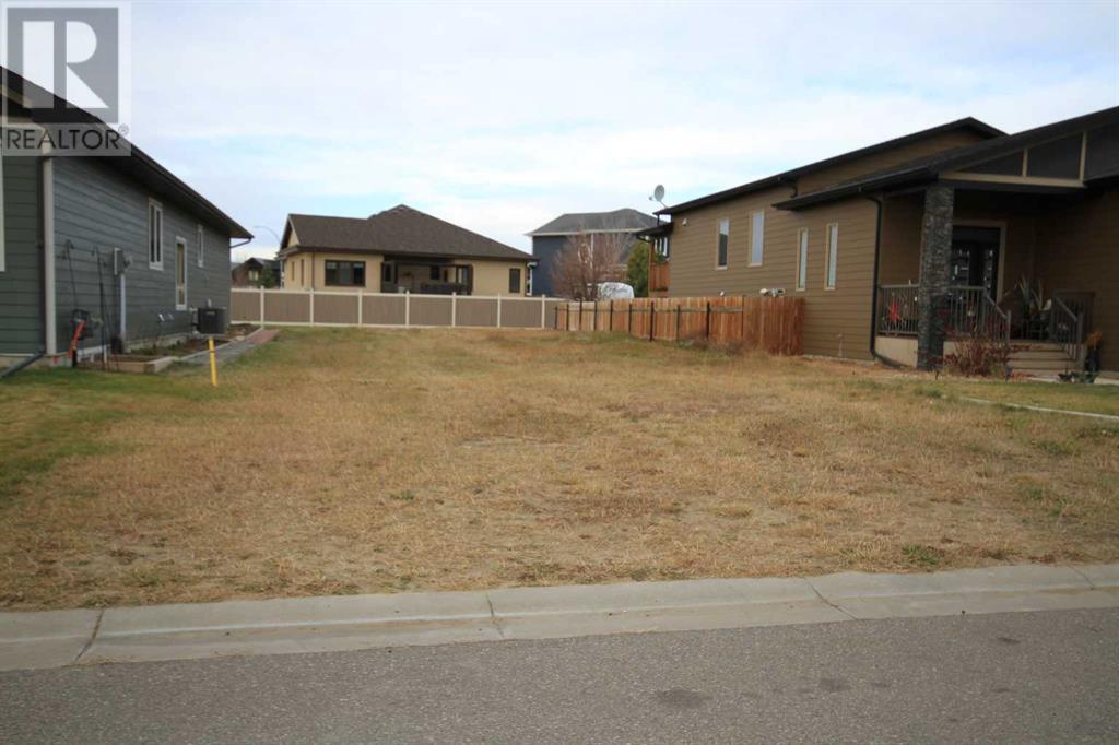 6 Prairie Lake Ct, Taber, AB T1G 1M4