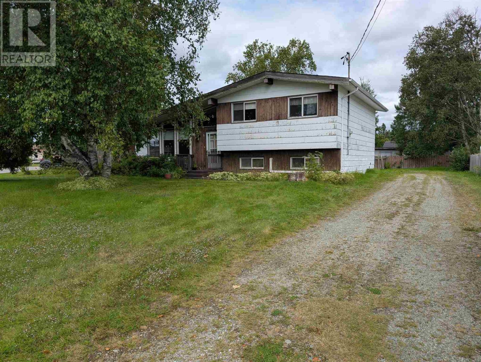 5 Birch St, Wawa, ON P0S 1K0