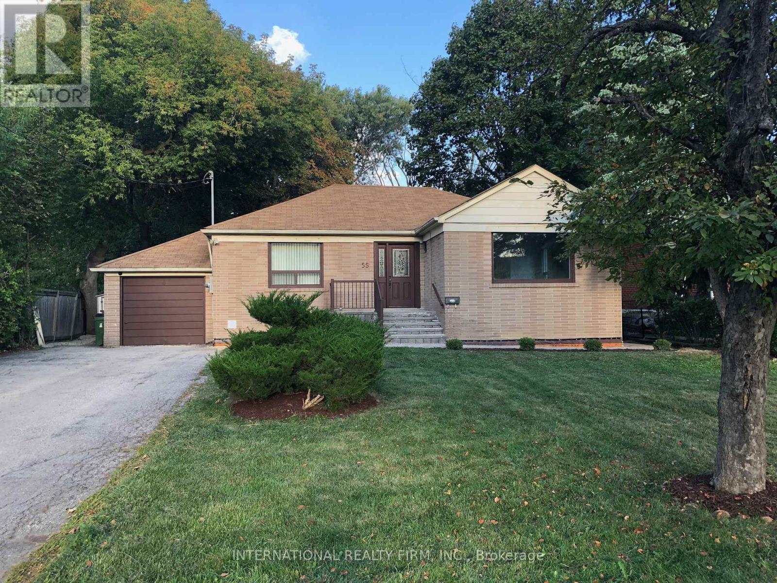 55 Kenton Dr, Toronto, ON M2R 2H9