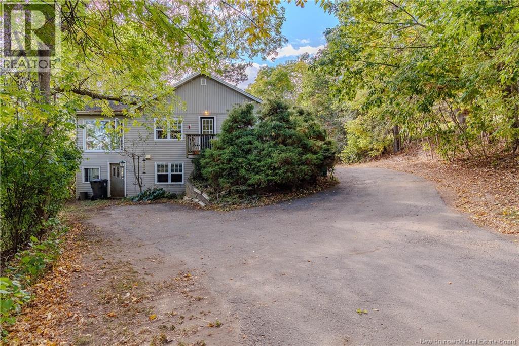 53 Pickwauket Rd, Hampton, NB E5N 6H5
