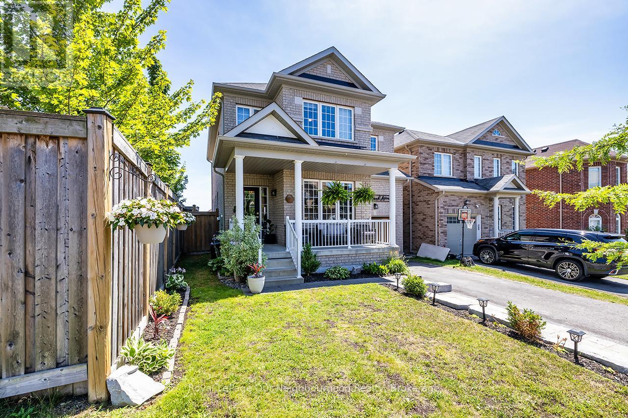 901 Groveland Ave, Oshawa, ON L1K 0C3