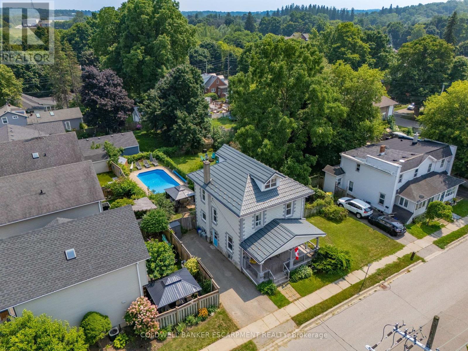 44 Church St E, Halton Hills Ac Acton, ON L7J 1K5