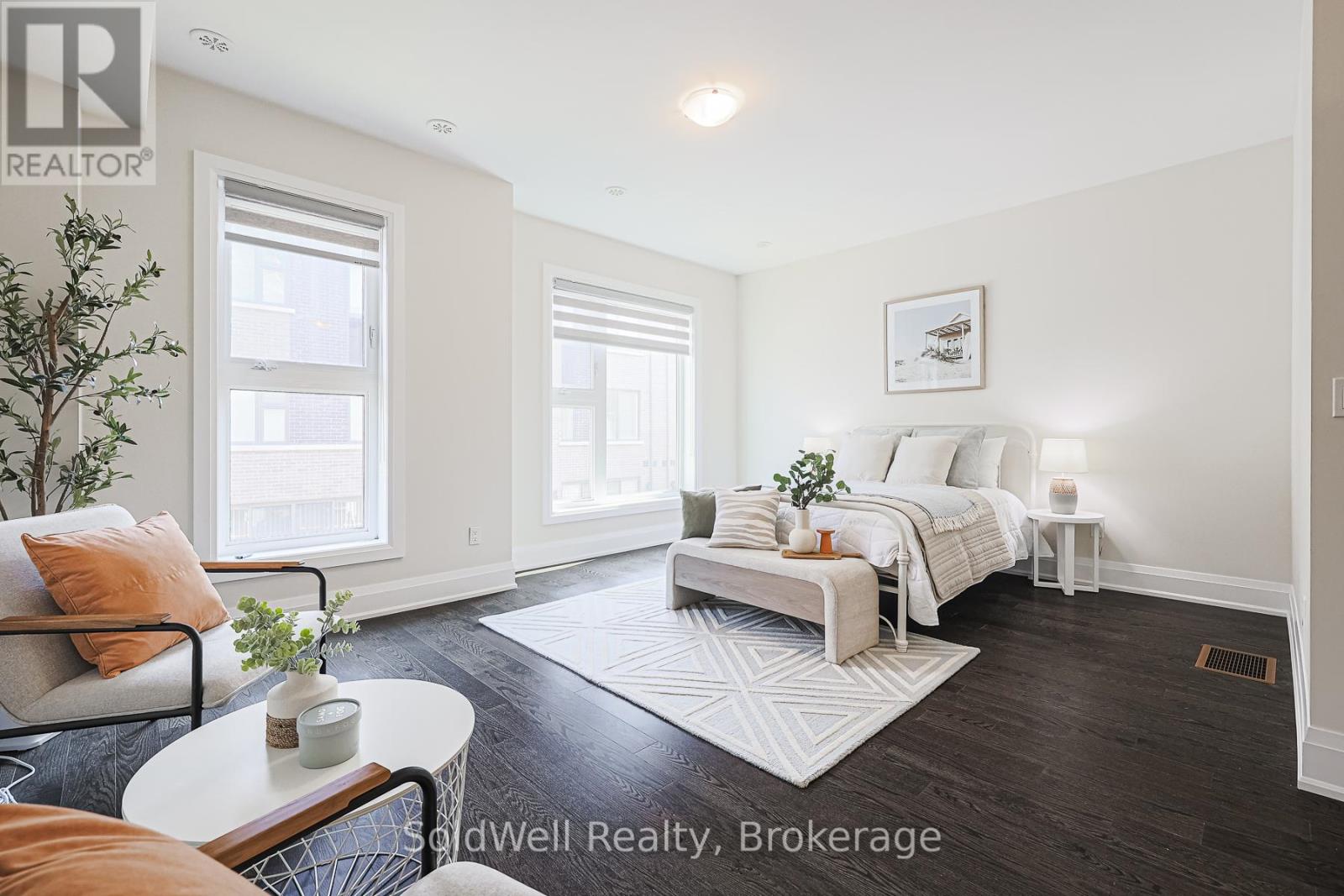 243 Smallwood Cir, Vaughan Brownridge, ON L4J 0K8